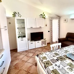 Exclusive Use- Uso Esclusivo - La Maison De Gioel - Entire House - Intera Casa - With Kitchenette - Con Cucinino - With Washing Machine - Con Lavatrice - Free Public Parking In Front Of The House - Parcheggio Pubblico Gratuito Difronte Casa Olbia